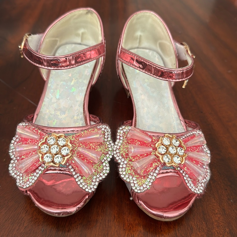 Girls heeled shoes
